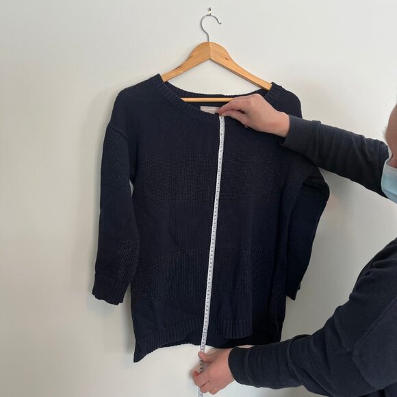 Banana Republic. Knit Sweater. Navy Blue Color. Metallic striped. Size L. Womens - Picture 7 of 7
